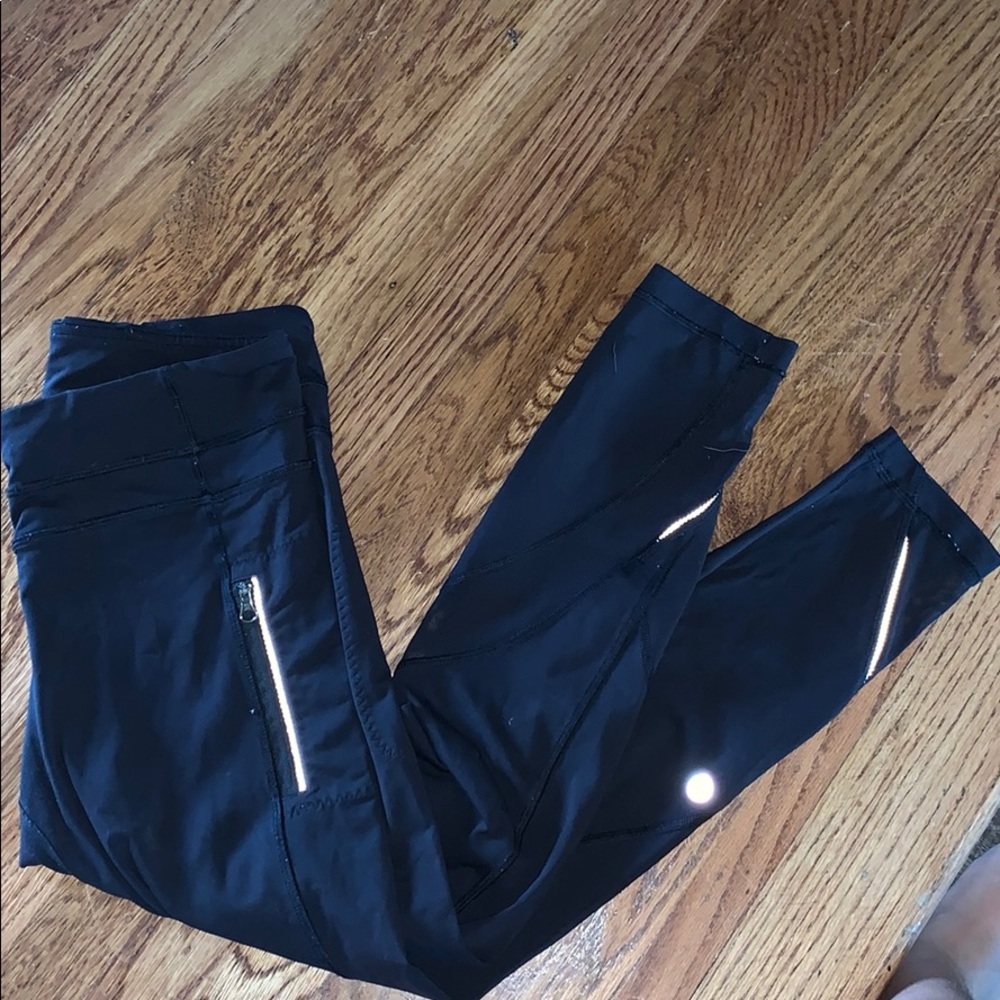 Black lululemon leggings - Picture 4 of 8